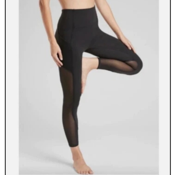 Athleta Pants - Athleta Vitality Stash pocket 7/8 Tight In POWERVITA
